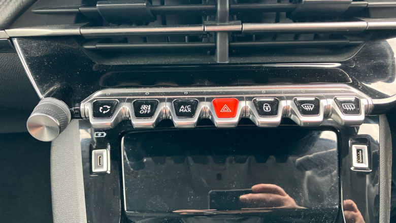 Peugeot 208 1.2 PureTech 100 Allure Premium 5dr Petrol Hatchback